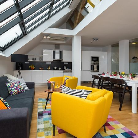 Empirent Rose Apartments Praha Bagian luar foto