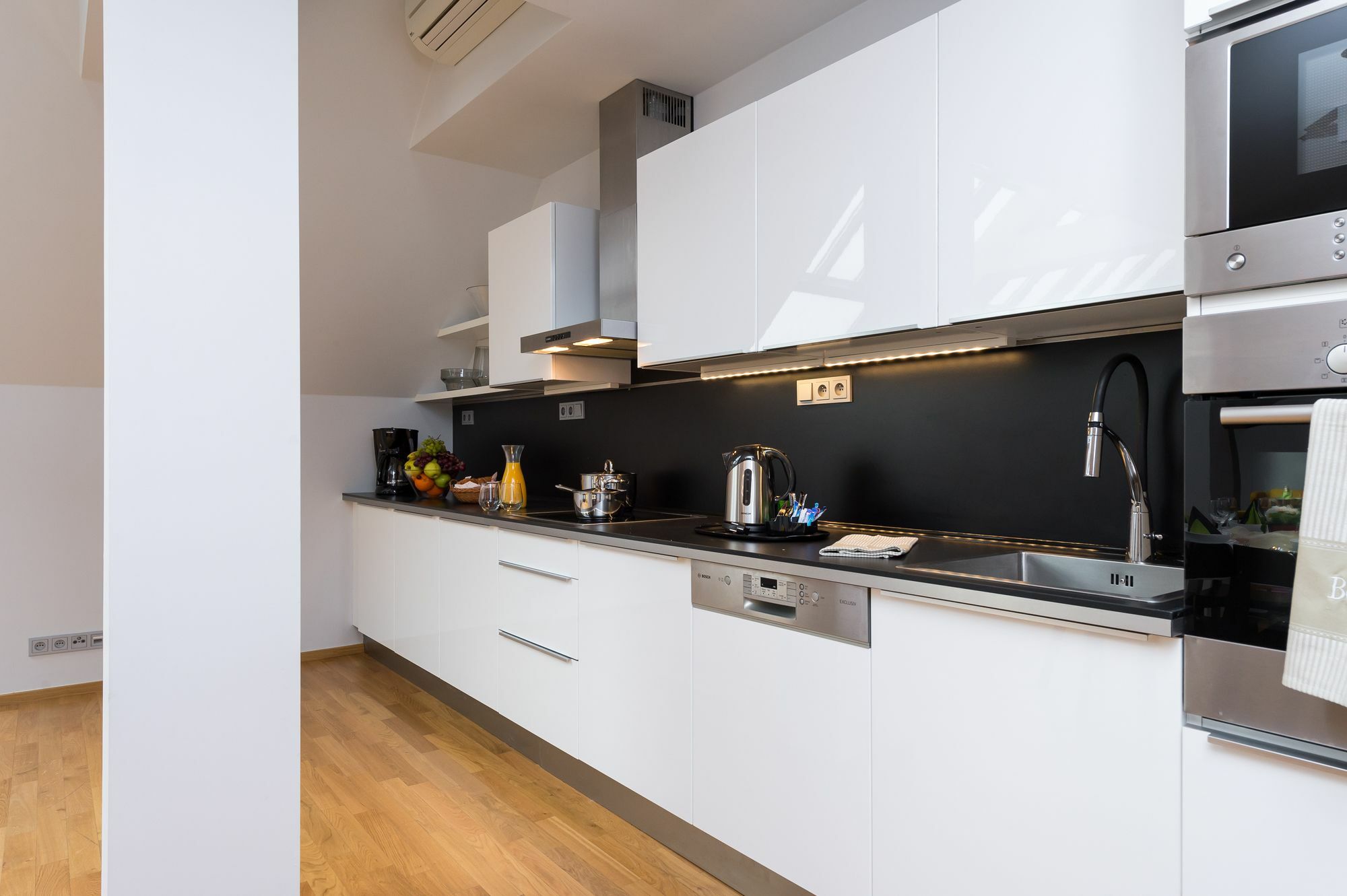 Empirent Rose Apartments Praha Bagian luar foto